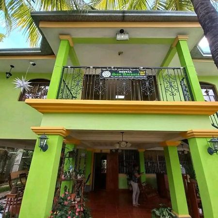 Hostal San Antonio León Екстериор снимка