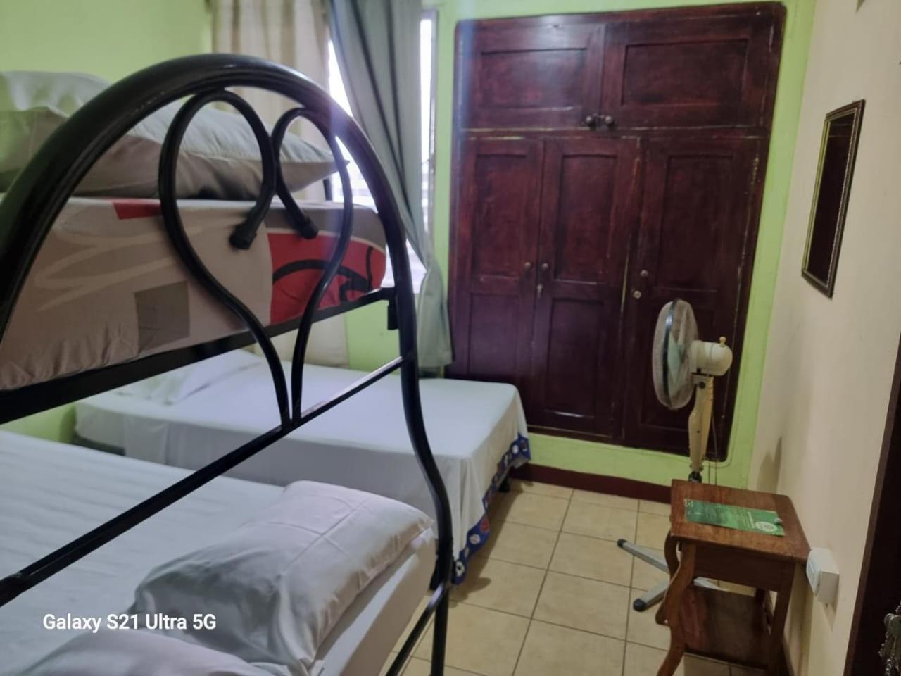 Hostal San Antonio León Екстериор снимка