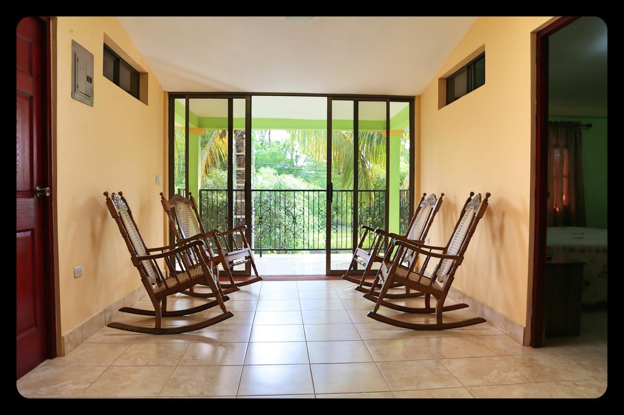 Hostal San Antonio León Екстериор снимка