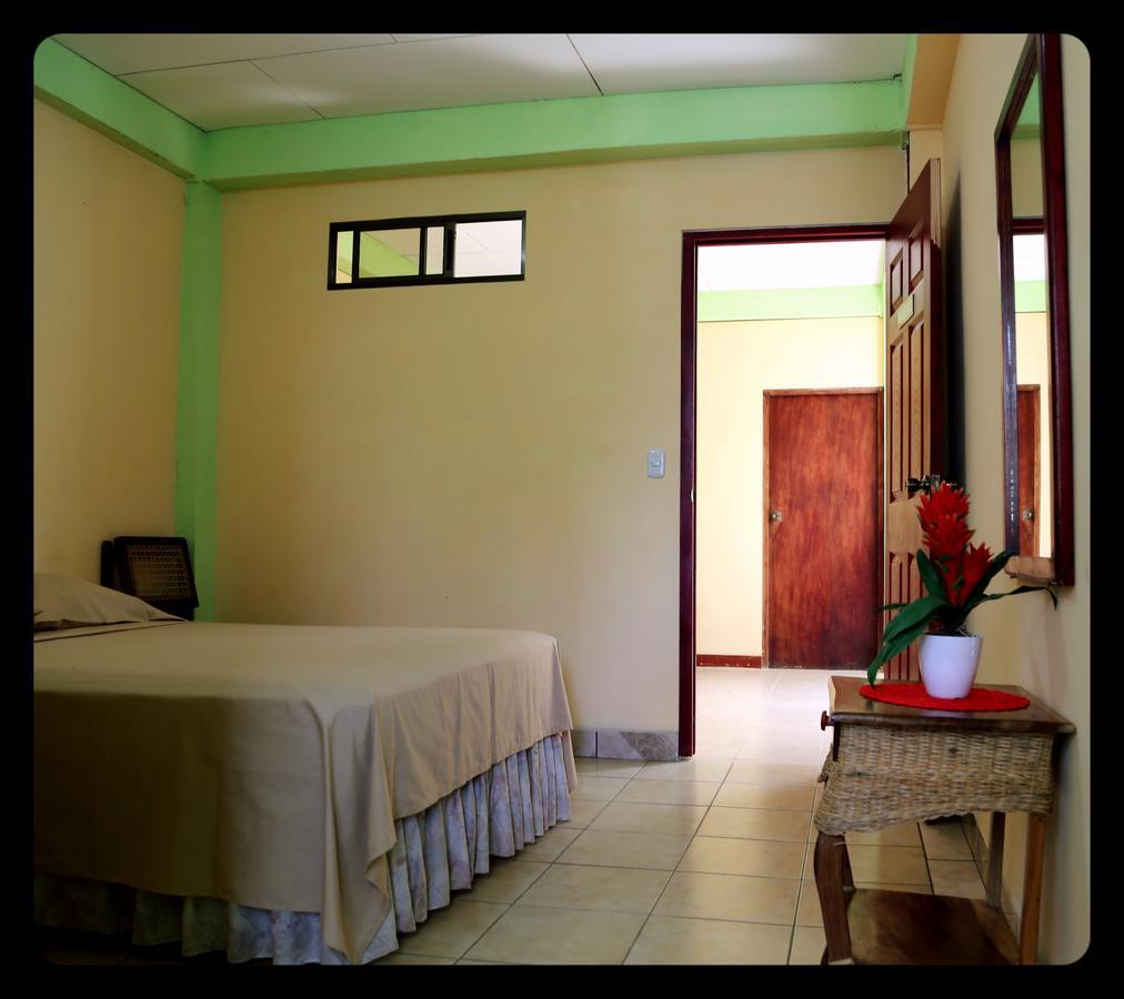 Hostal San Antonio León Екстериор снимка