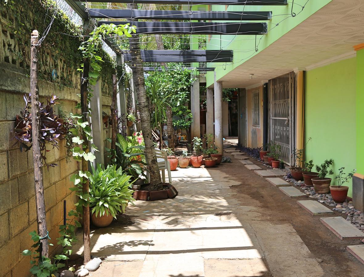 Hostal San Antonio León Екстериор снимка