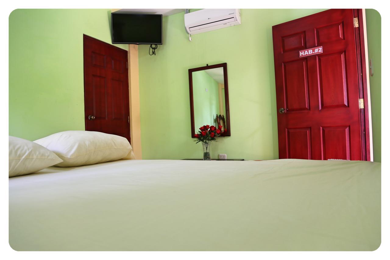 Hostal San Antonio León Екстериор снимка