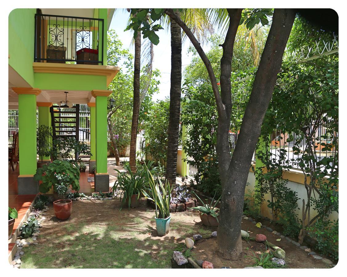 Hostal San Antonio León Екстериор снимка