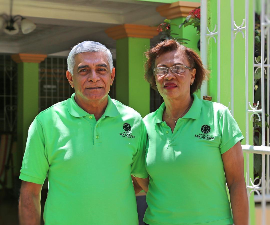 Hostal San Antonio León Екстериор снимка